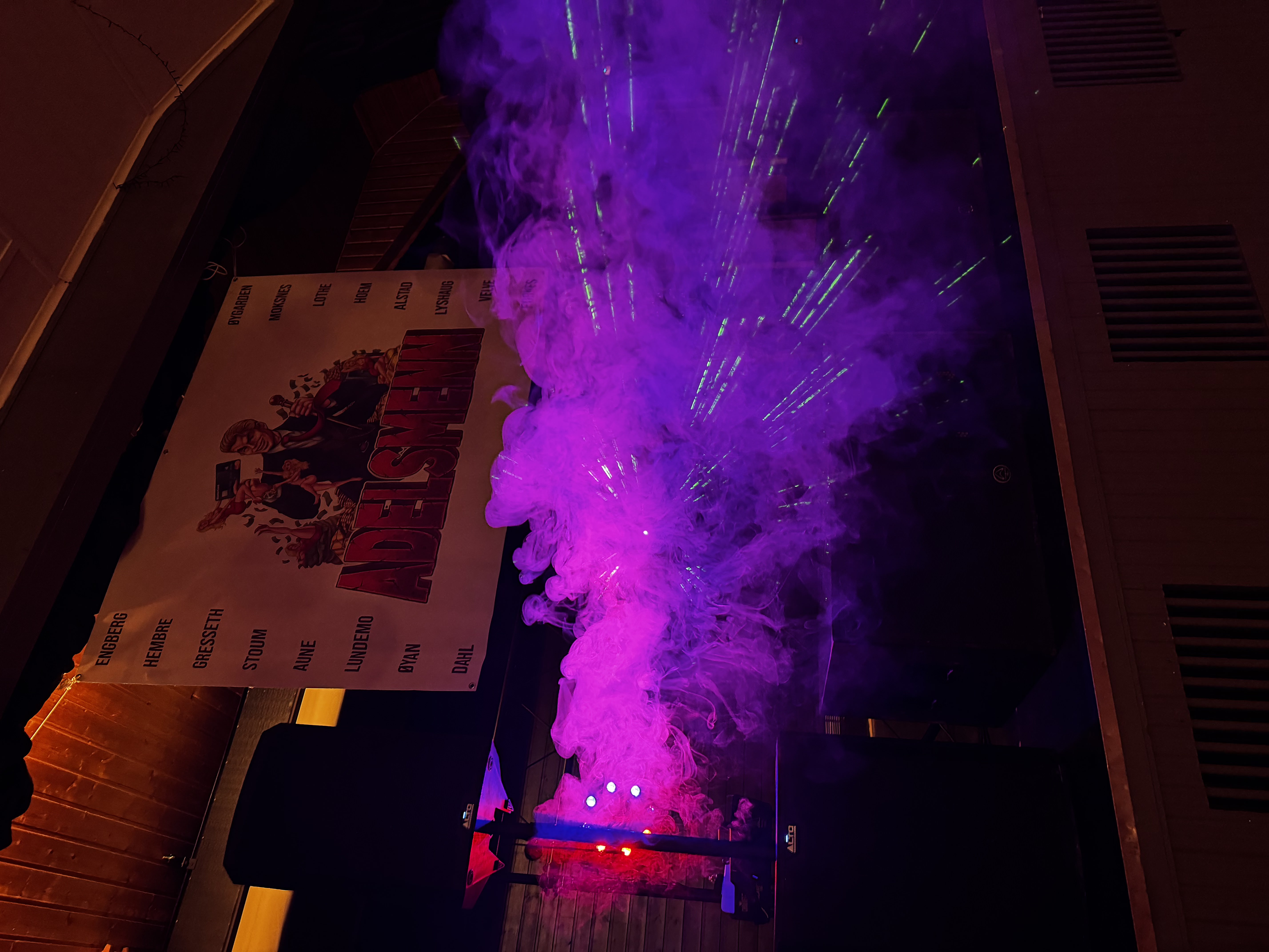 Røyk og lys i aksjon