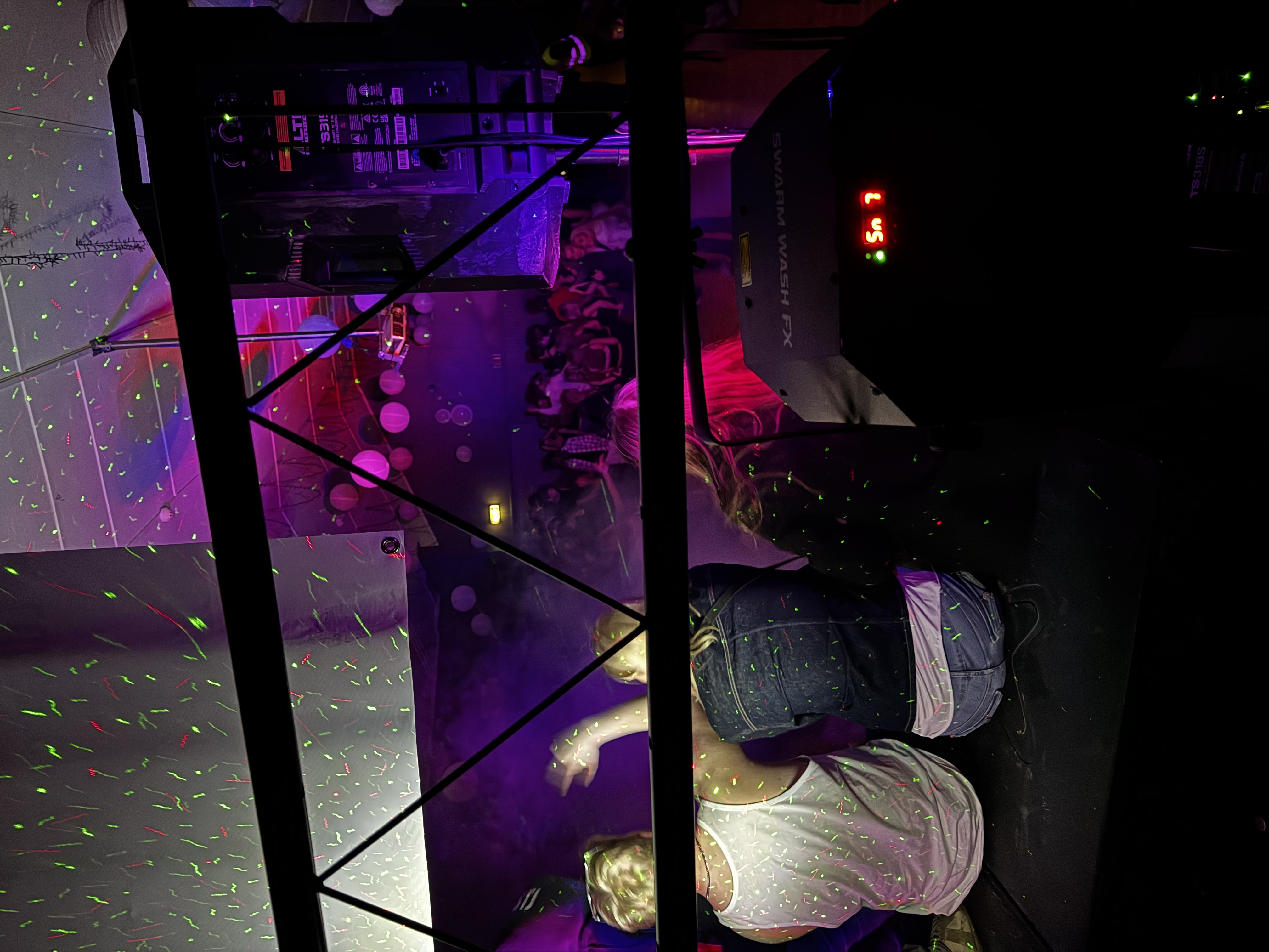 Arrangement med lyd og lys